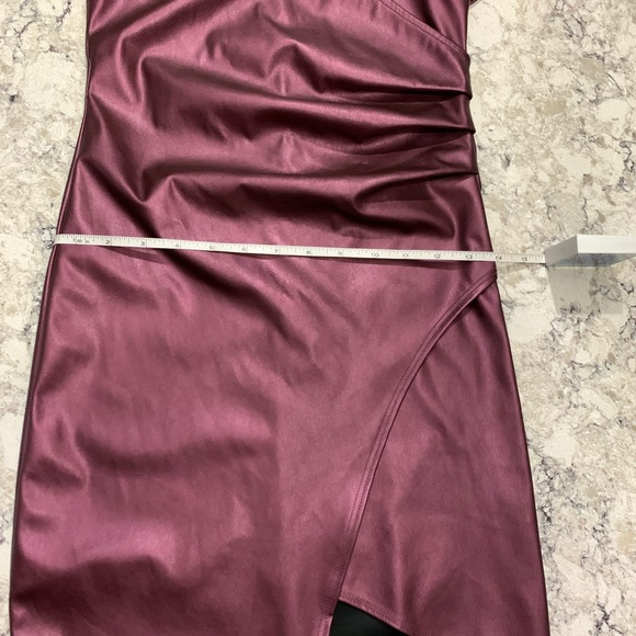 BLUEBLUSH Stunning metallic dress, assymetrical - Picture 3 of 11